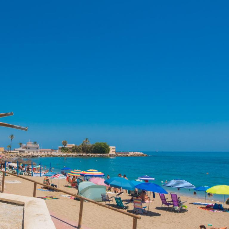 Perla Studio - 2 personas con Piscina, AC y WiFi a 1 min de la playa - Estudio Estándar - 23