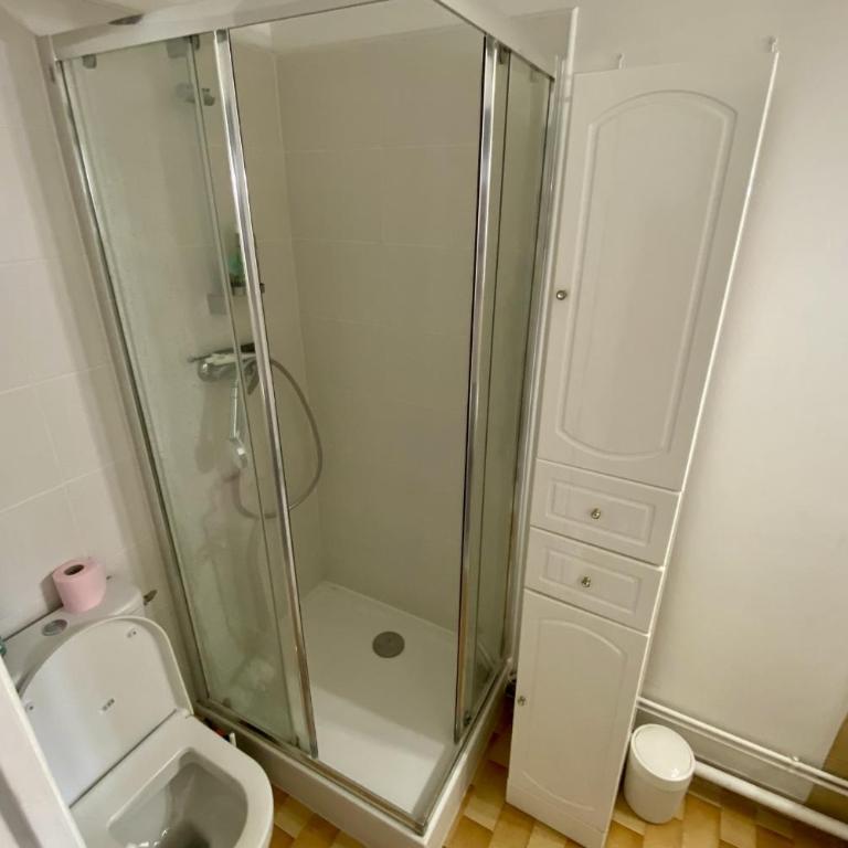 Apartment on the Port of Carnon - Studio - 9