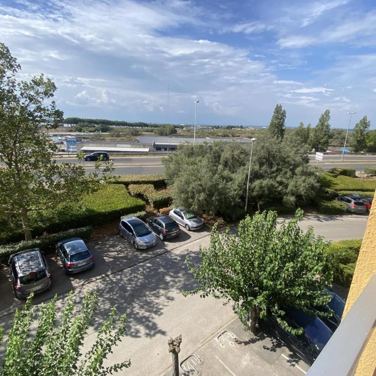 Apartment on the Port of Carnon - Studio - 12