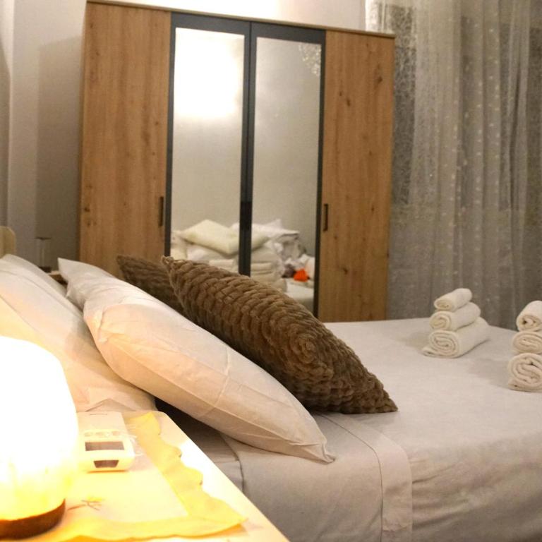 SR Guesthouse - Camera Matrimoniale con Bagno Privato - 2