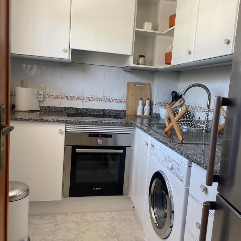 Views of Las Marinas, beachfront, Dénia - Apartamento de 2 dormitorios - 16
