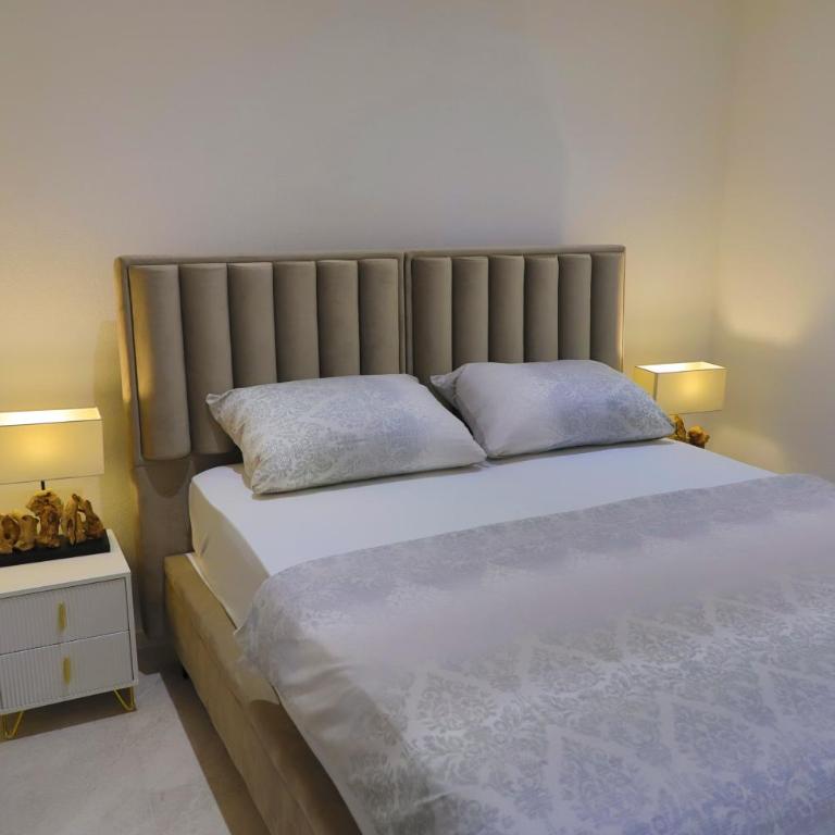 Casa Dellˇ Amore - Six-Bedroom House - 30