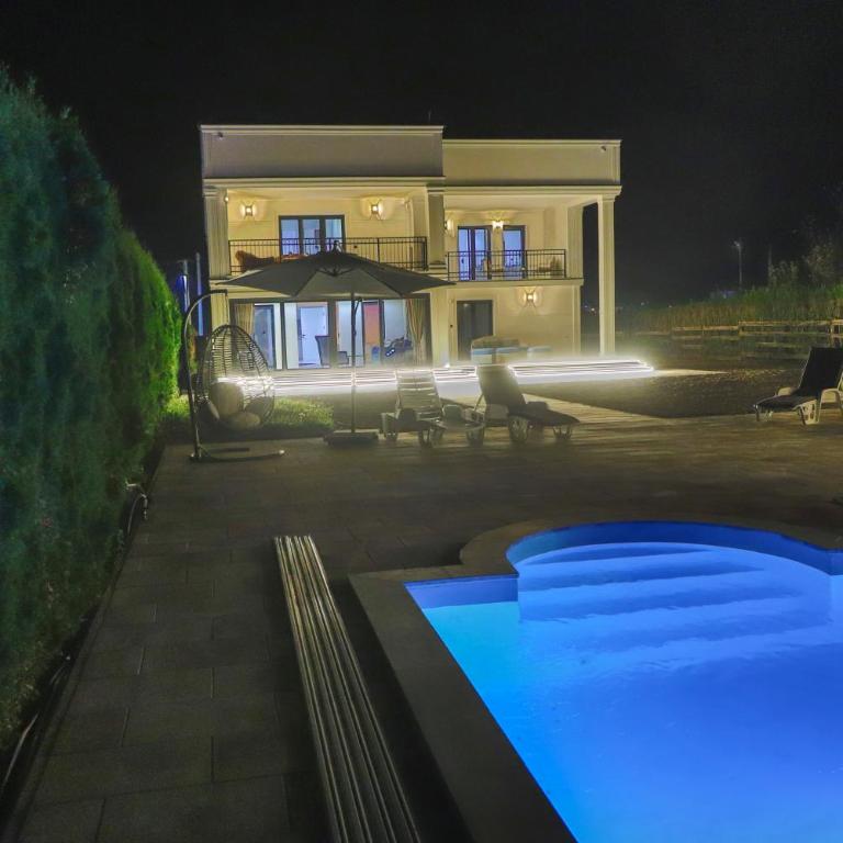 Casa Dellˇ Amore - Six-Bedroom House - 94