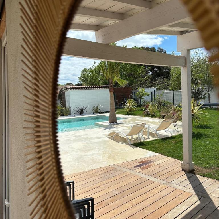 house with pool, beach access by private road - Villa - 42