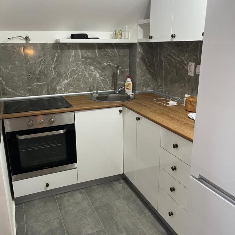Mikos apartmani - One-Bedroom Apartment - 5