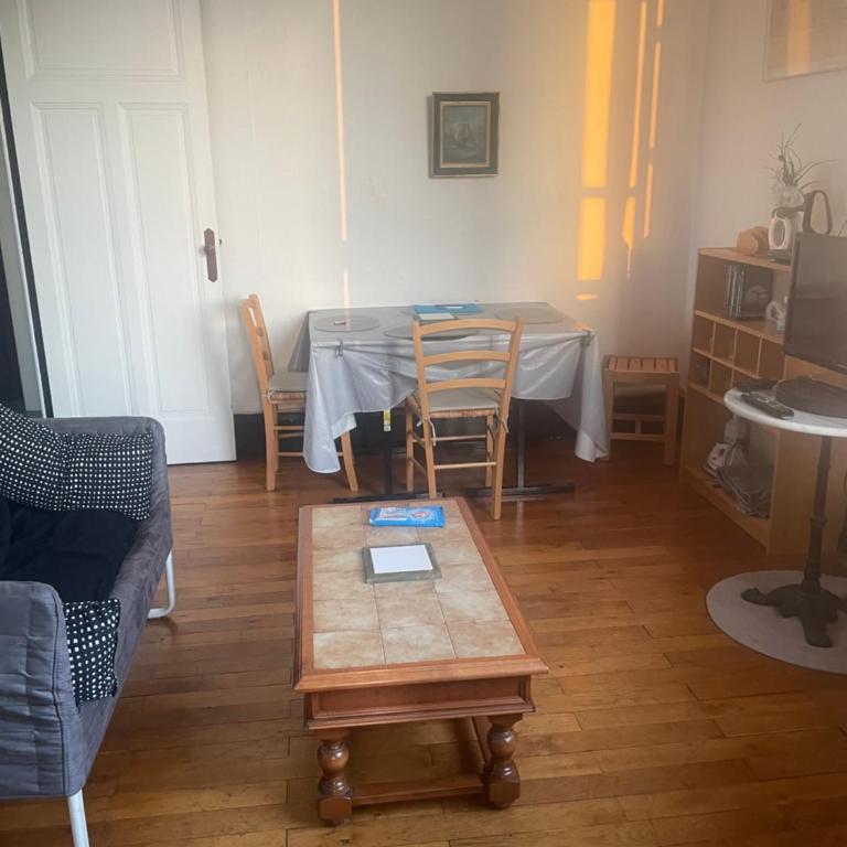 Meublé Lacassagne - Appartement 2 Chambres - 12