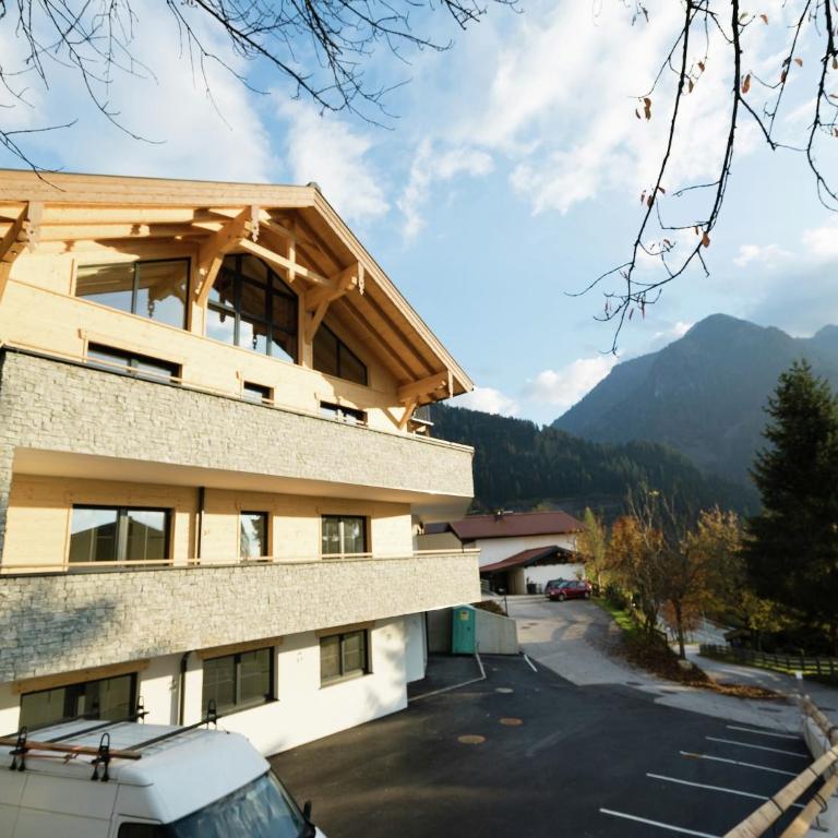 Chalet in Sankt Johann near Ski Slopes - Chalet mit 2 Schlafzimmern - 2