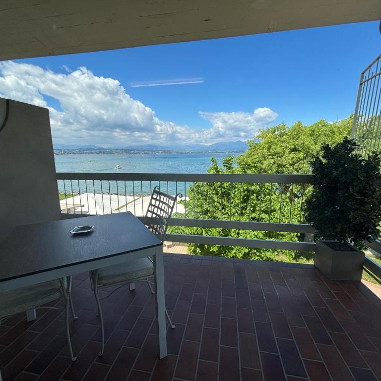 Hotel Aquila D'Oro Desenzano - Camera Matrimoniale Superior con Vista Lago - 13