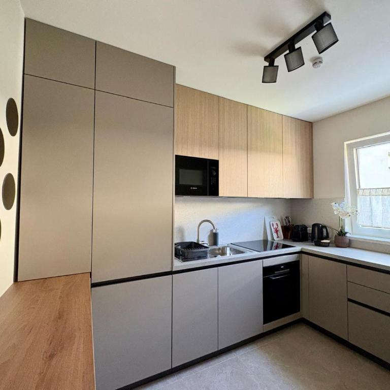 Fresh Apartment Upstairs & Free Parking - Apartamento de 1 dormitorio - 5