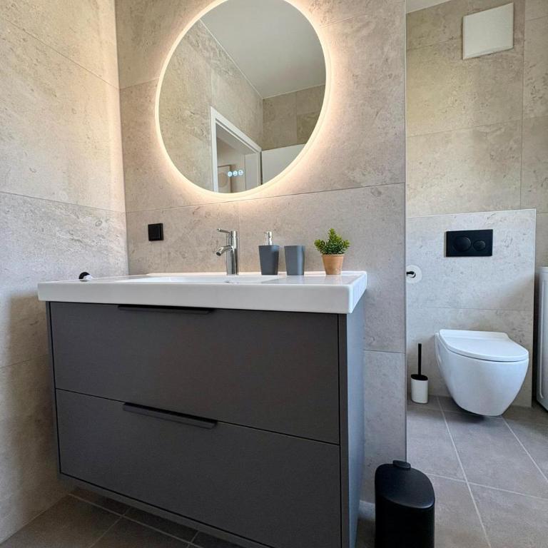 Fresh Apartment Upstairs & Free Parking - Apartamento de 1 dormitorio - 8