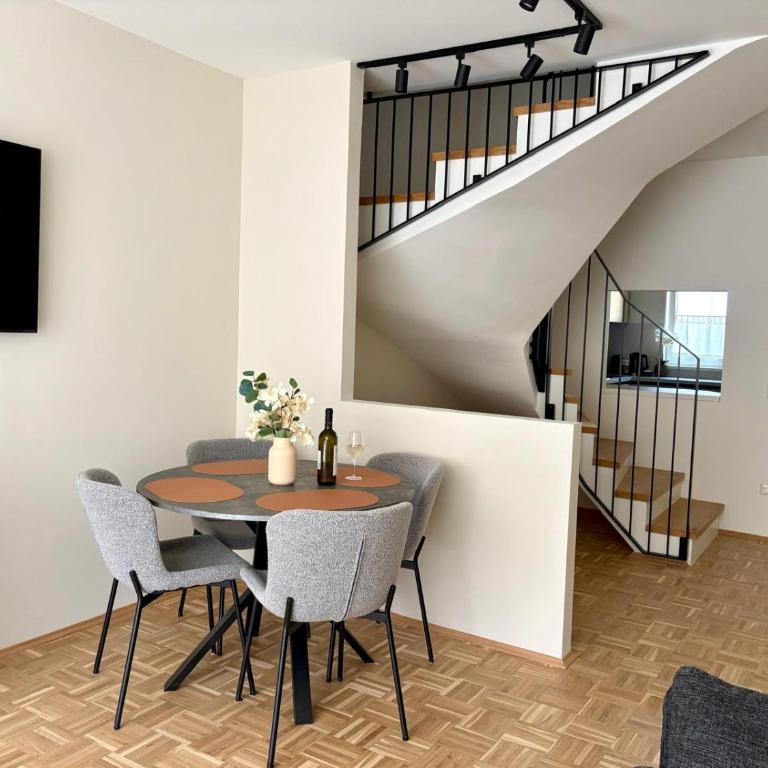 Fresh Apartment Upstairs & Free Parking - Apartamento de 1 dormitorio - 23
