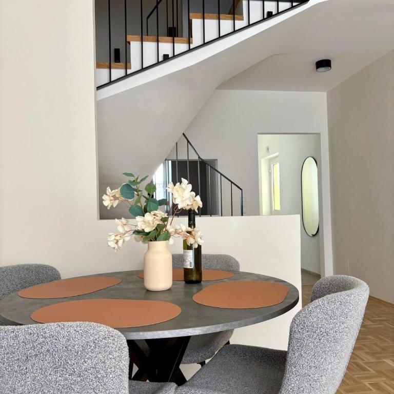 Fresh Apartment Upstairs & Free Parking - Apartamento de 1 dormitorio - 3