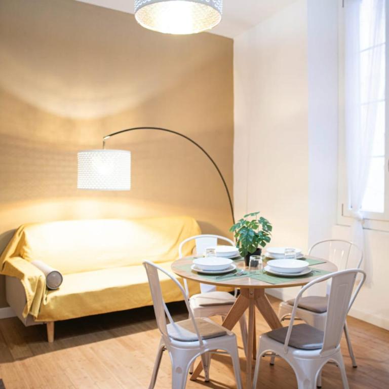 La Darsena Suite Eleganza e Comfort nei Vicoli - Appartamento con 2 Camere da Letto - 1