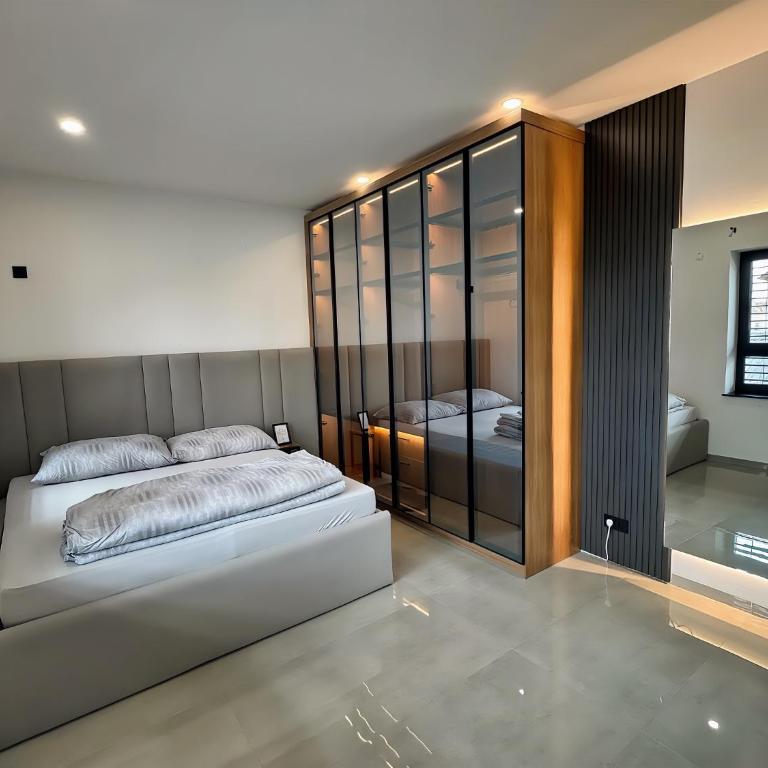 Design-Villa mit beheiztem Pool & stimmungsvoller Beleuchtung - Villa mit 2 Schlafzimmern - 24