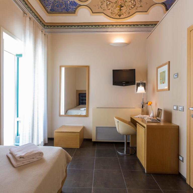 Hotel Novecento - Camera Piccola Doppia con Letti Singoli - 2