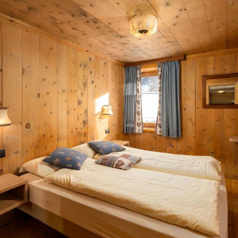 Engadina Chalet - Deluxe One-Bedroom Apartment - 11