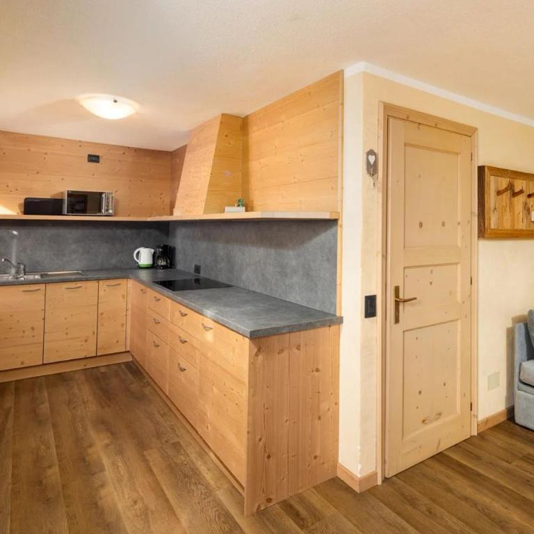 Engadina Chalet - Deluxe One-Bedroom Apartment - 9