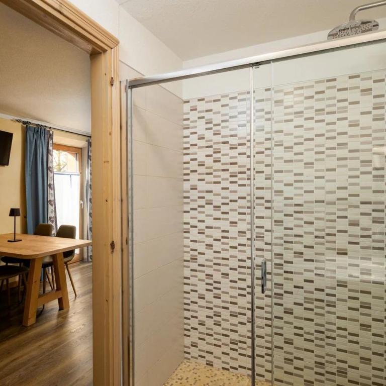 Engadina Chalet - Deluxe One-Bedroom Apartment - 6