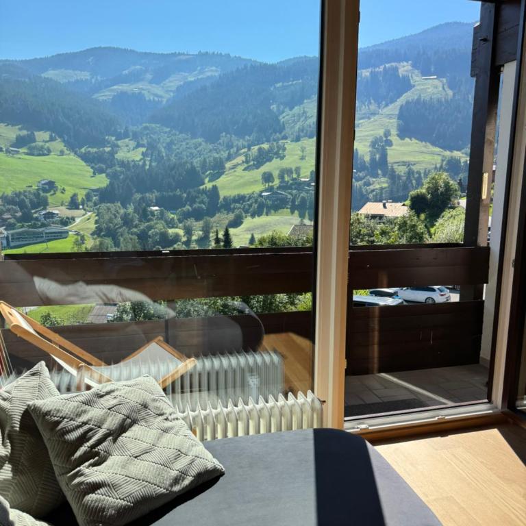 Appartement mit Balkon und Hallenbad - Apartment mit 2 Schlafzimmern und Bergblick - 10