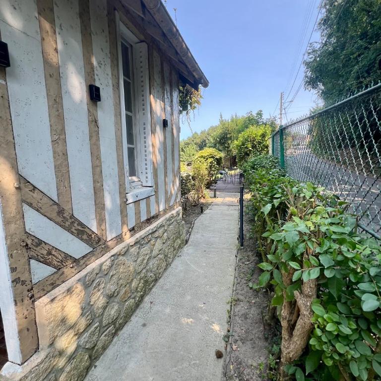 Spacieux appartement jardin, BBQ, vue sur mer, Trouville - Apartment - 23