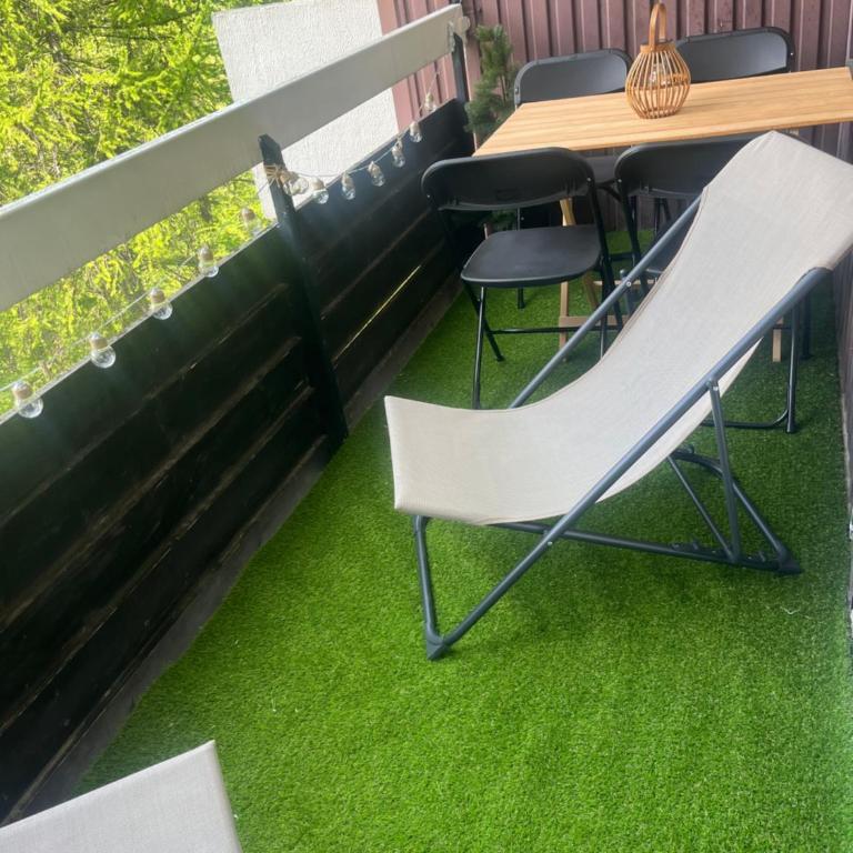 Appartement entièrement rénové 4 personnes Vars proche pistes et commerces - Apartment mit 2 Schlafzimmern - 4