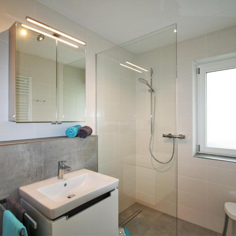 Alpenflair Ferienwohnungen Whg 101+213 - Deluxe Studio mit Doppelbett - 9