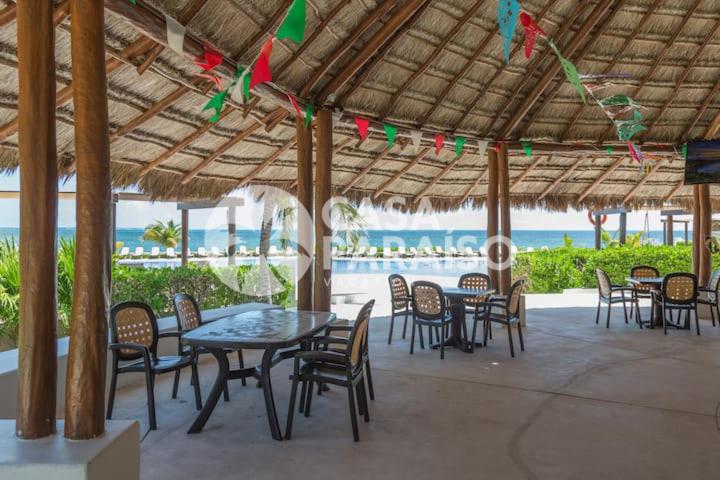 SEASlDE Beachfront 4 BDR by Casa Paraiso - Four-Bedroom Luxury Apartment - 43