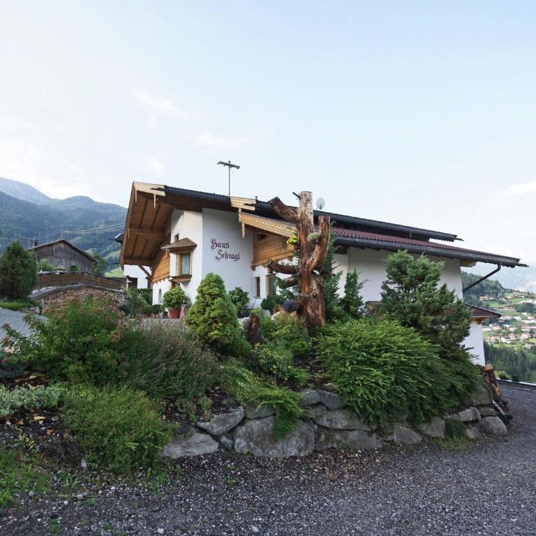 Apartment Zell am Ziller near Ski Arena - Two-Bedroom Apartment - 3