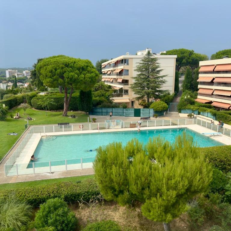 Sea view 4 people terrace 60 m & pool - Apartment mit 2 Schlafzimmern - 4