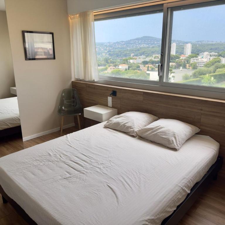 Sea view 4 people terrace 60 m & pool - Apartment mit 2 Schlafzimmern - 11