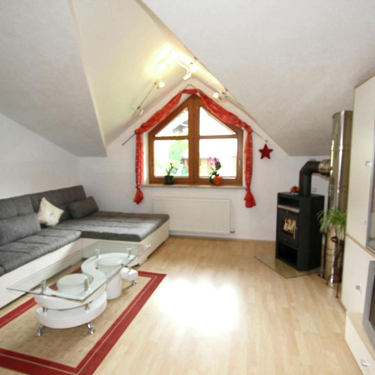 Apartment Zell am Ziller near Ski Arena - Two-Bedroom Apartment - 4