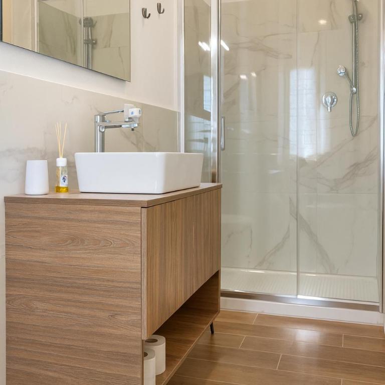 Le Tortorelle - Camera Matrimoniale con Bagno Privato - 10