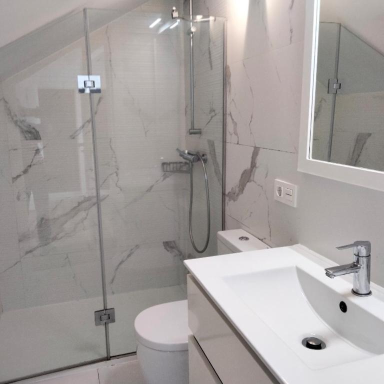 Ático muy luminoso en zona monumental - Apartamento de 3 dormitorios - 6