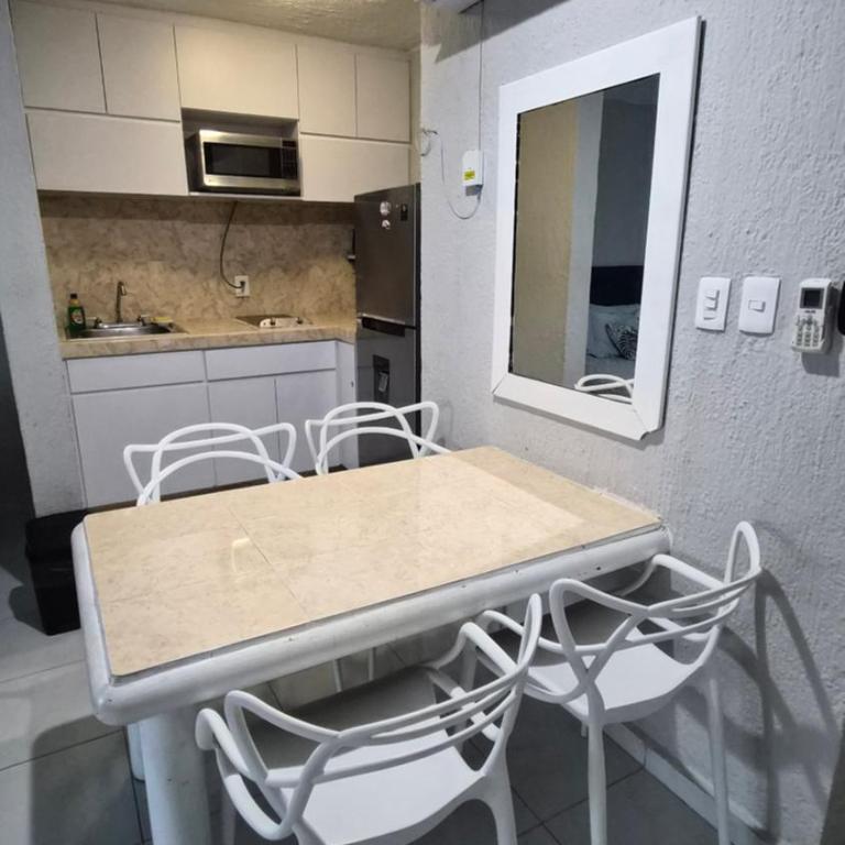 Front Beach Studio - Twin Room with Sea and Garden View - 8
