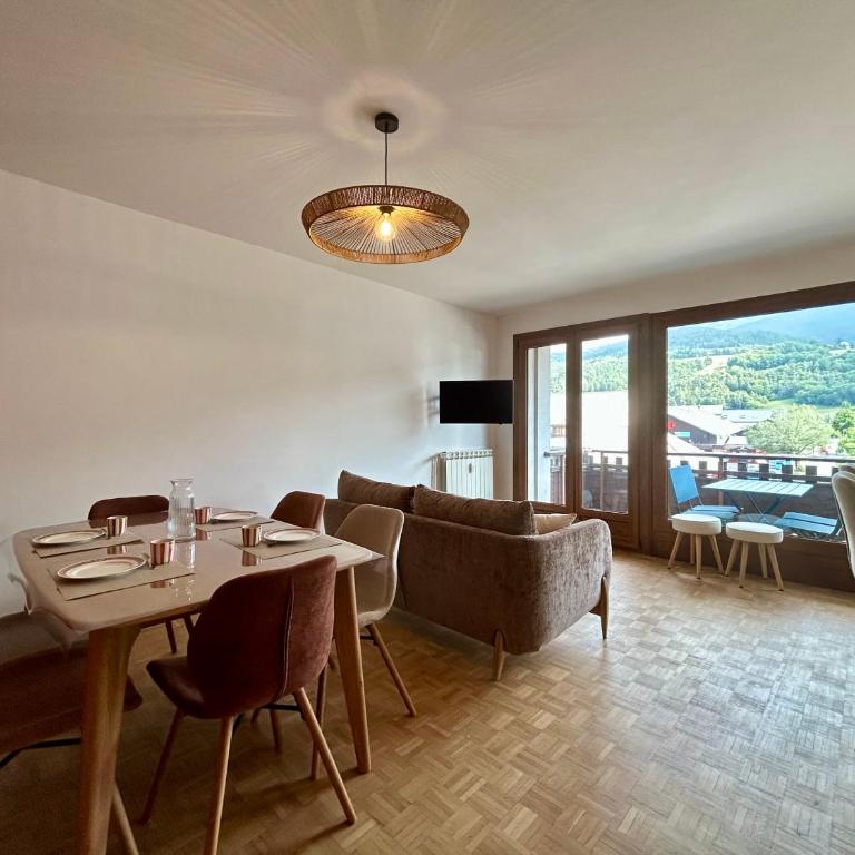 Altitude Élégante - Centre Ville - WIFI - Balcon - Appartamento con 2 Camere da Letto e con Vista Montagna - 7