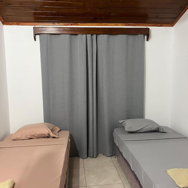 Casa Florida a 15 minutos de Encarnación - Three-Bedroom House - 15