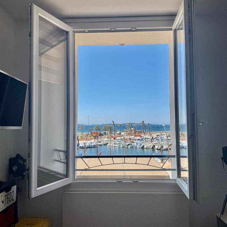 Appartement vue mer sur le port de Sanary - Apartment mit 1 Schlafzimmer - 1
