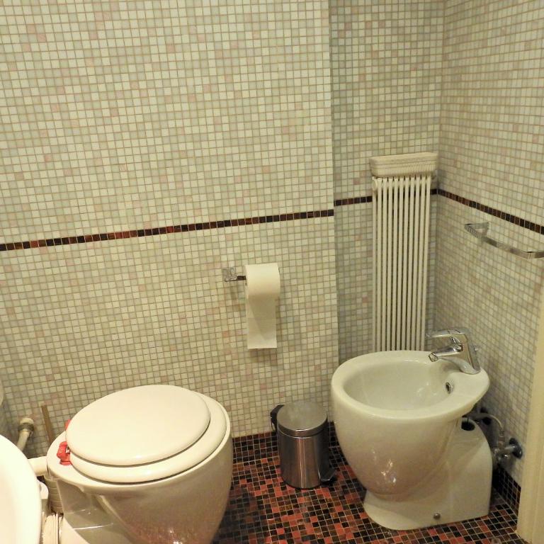 Echi d'Oriente - Camera Matrimoniale con Bagno Privato Esterno - 3