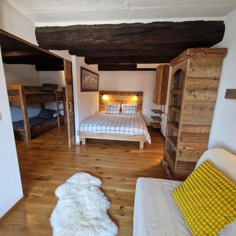 Chalet typique proche Crans Montana - Chalet - 4