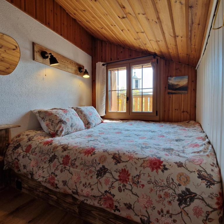 Chalet typique proche Crans Montana - Chalet - 13