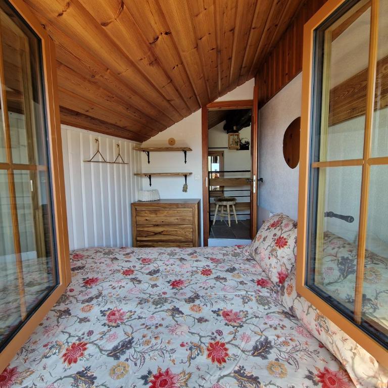 Chalet typique proche Crans Montana - Chalet - 14