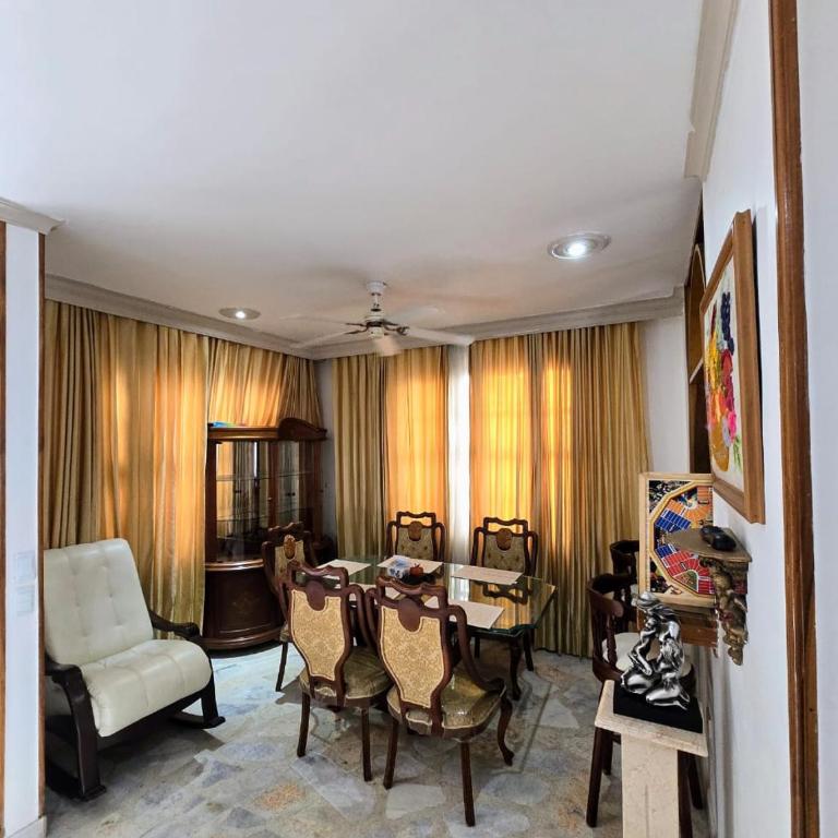 Villa Ceci - Piscina Privada 24 horas - Three-Bedroom House - 4