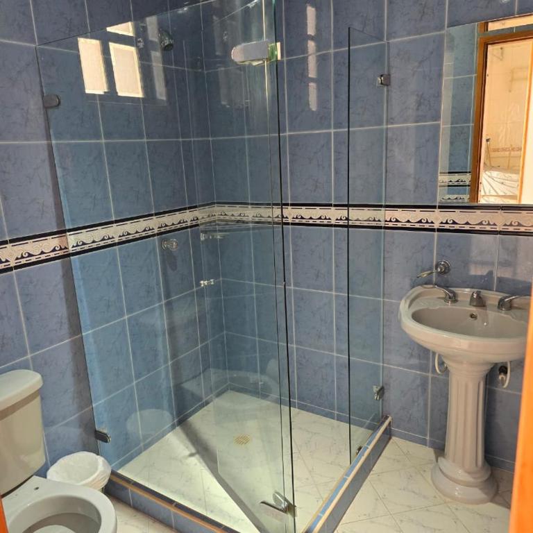 Villa Ceci - Piscina Privada 24 horas - Three-Bedroom House - 8