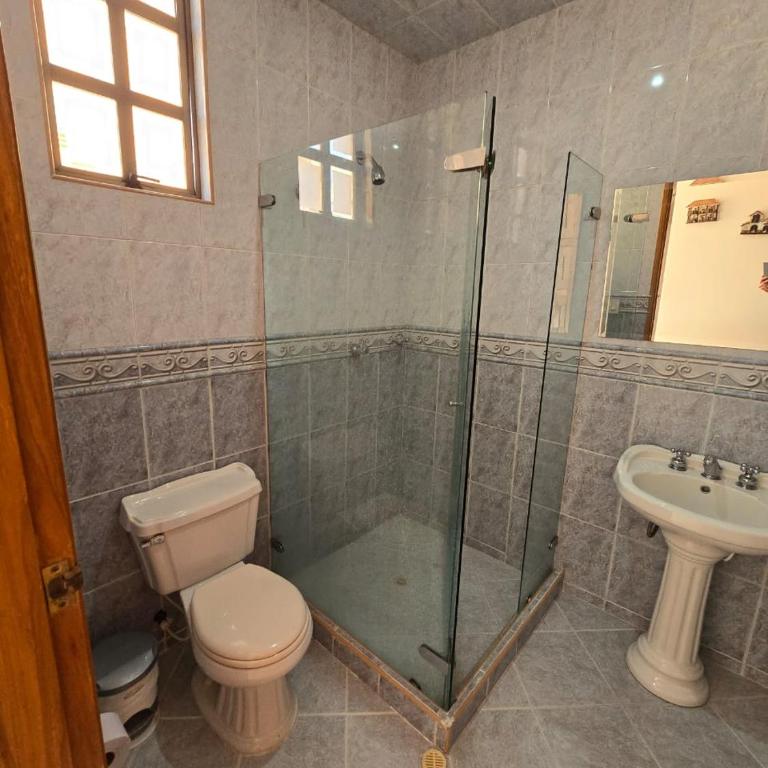 Villa Ceci - Piscina Privada 24 horas - Three-Bedroom House - 12