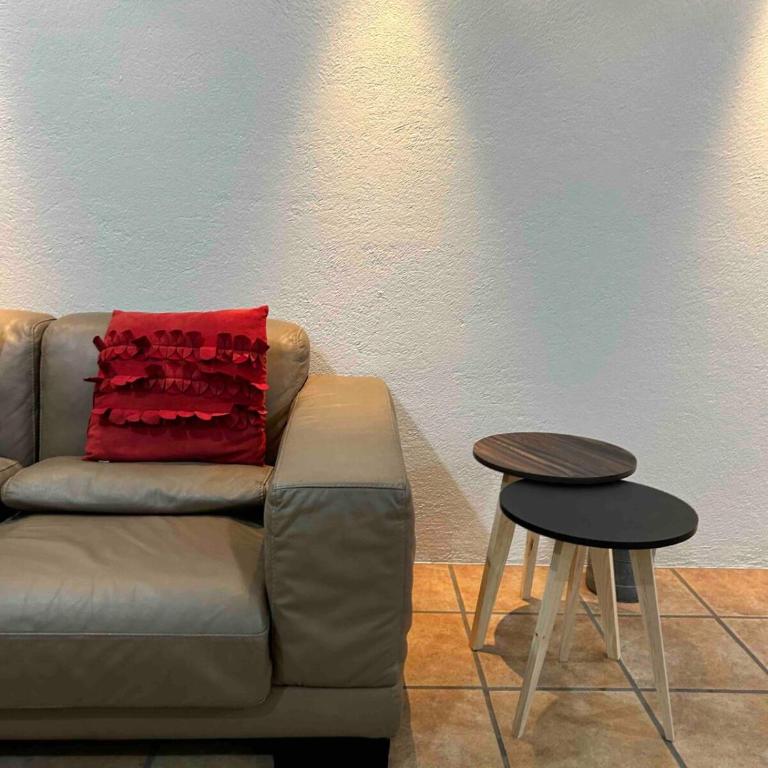 Octava de Orquídeas - Casa completa con estacionamiento y terraza - Apartamento de 3 dormitorios - 24