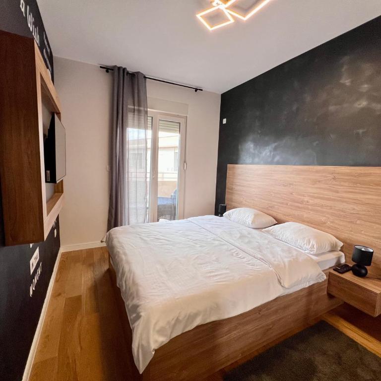 White Homes Apartments • Central Point - One-Bedroom Premium Apartment - 14