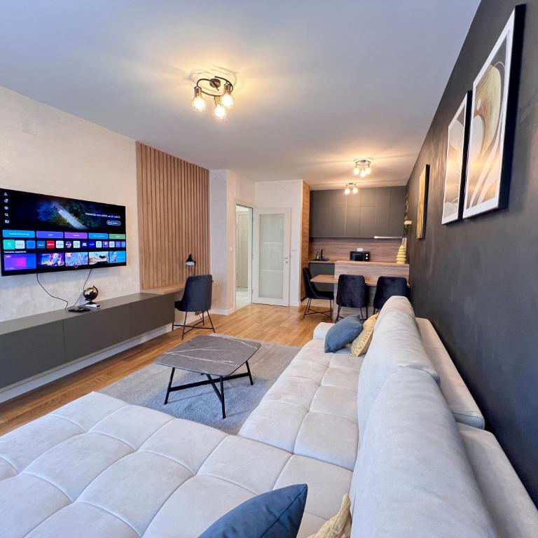 White Homes Apartments • Central Point - One-Bedroom Premium Apartment - 15