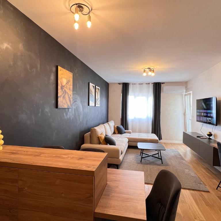 White Homes Apartments • Central Point - One-Bedroom Premium Apartment - 20