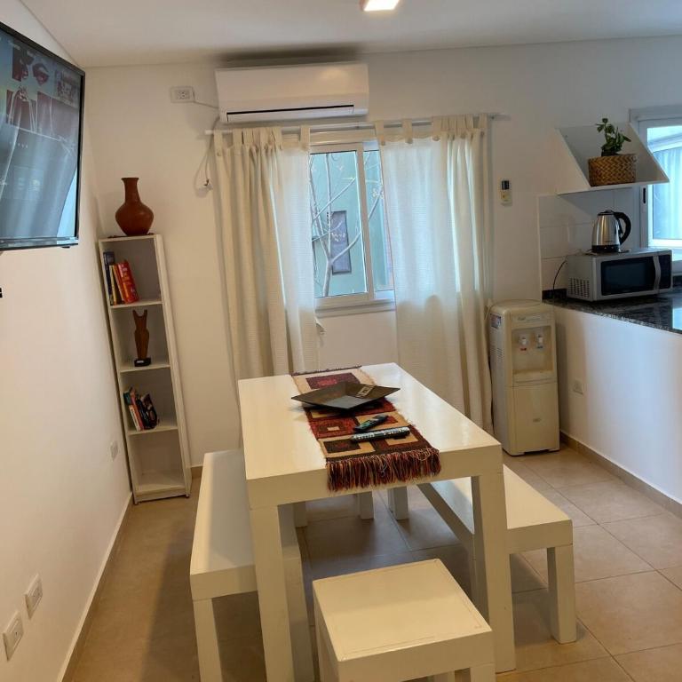 Cerquita del río y con alma de hogar - Apartamento de 2 dormitorios - 1
