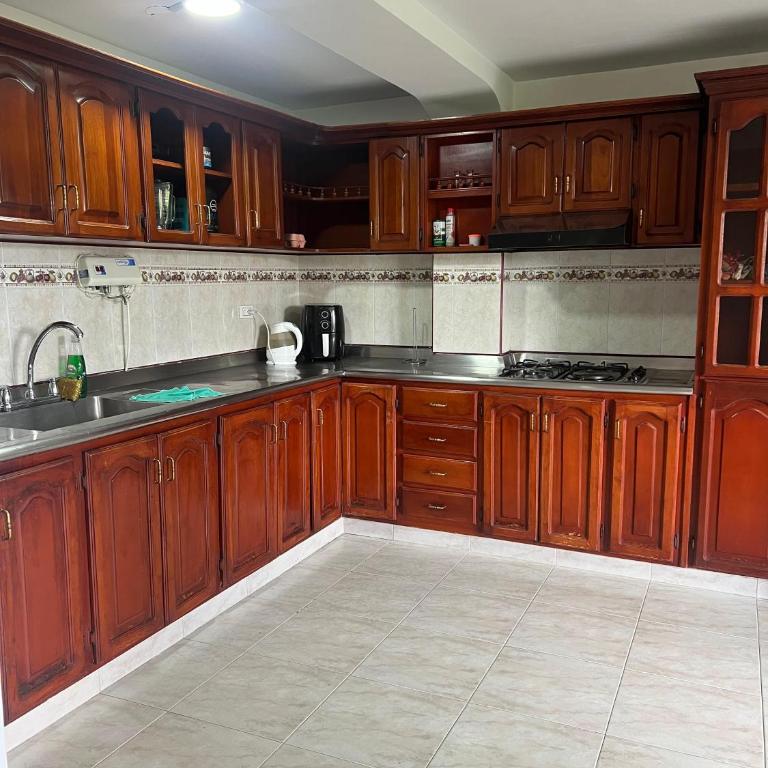 Hostal Comunidad HBT - Double or Twin Room with Mountain View - 8